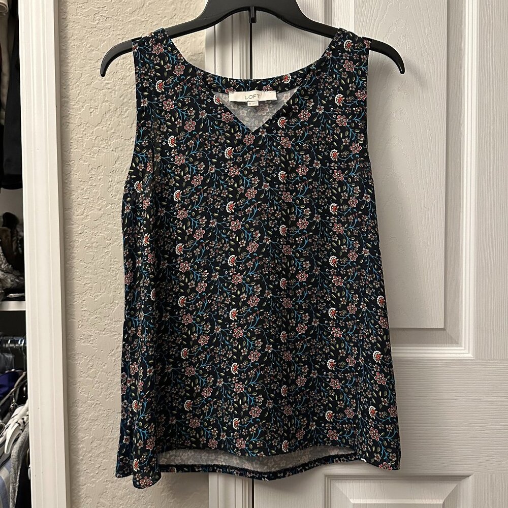 LOFT Vine V-Neck Mixed Media Shell